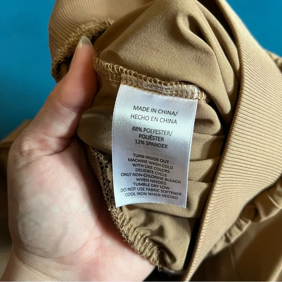 Kinesis activewear shorts Brown Running Athleisure size Medium Pockets - Picture 4 of 6